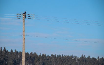 strøm-kraftlinje-kraft-hyspentmast-strmledning_25268215937_o