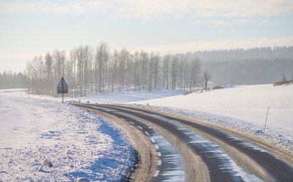 Samferdsel-vei-riksvei-trafikk-bygdebyen_39248114065_o