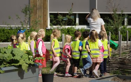 2024 Barn i skolehage2024 Barnehagebarn i skolehage